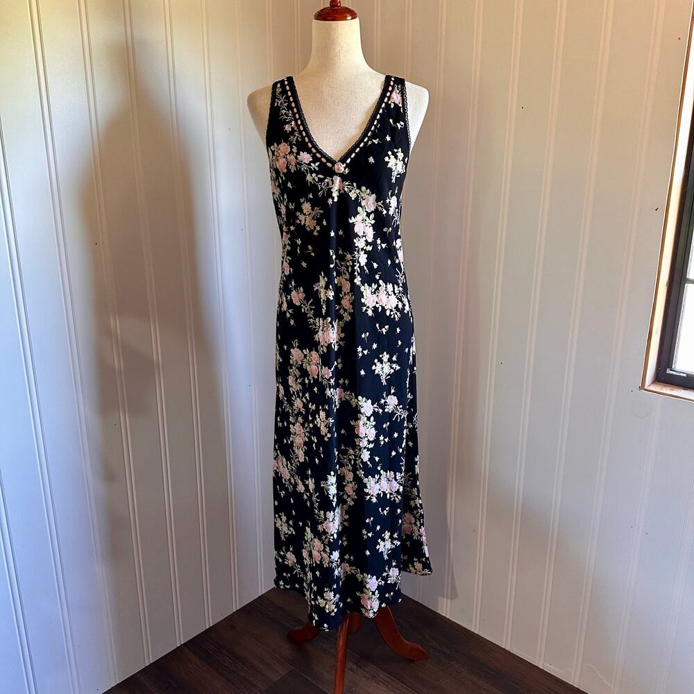 Vintage 90s/Y2K Black Floral Midi Slip Dress S/M
